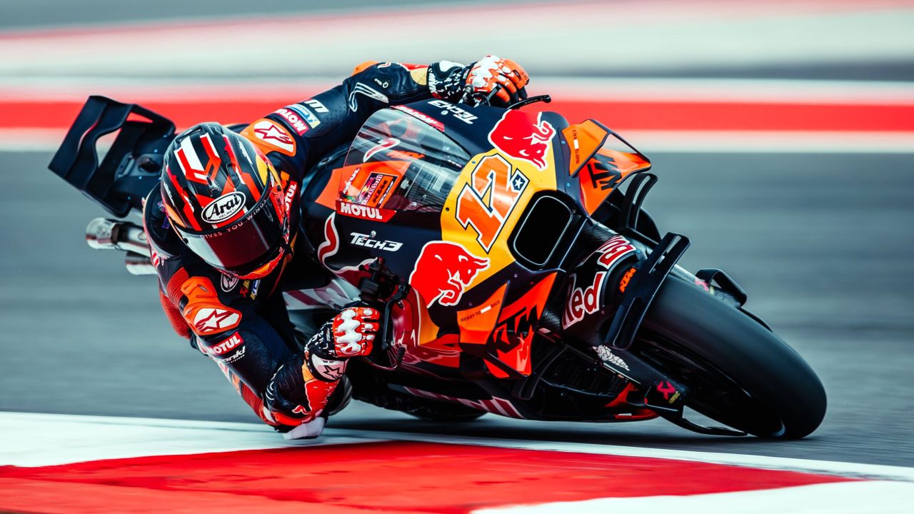 TIME TO RACE UNDER THE LIGHTS OF DOHA! RED BULL KTM TECH3 HEADS TO THE DESERT FOR GRAND PRIX OF QATAR